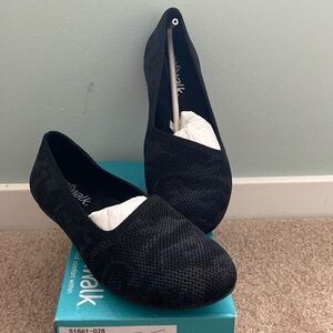 EUC Womens Softwalk Sicily Loafer-size 7.5